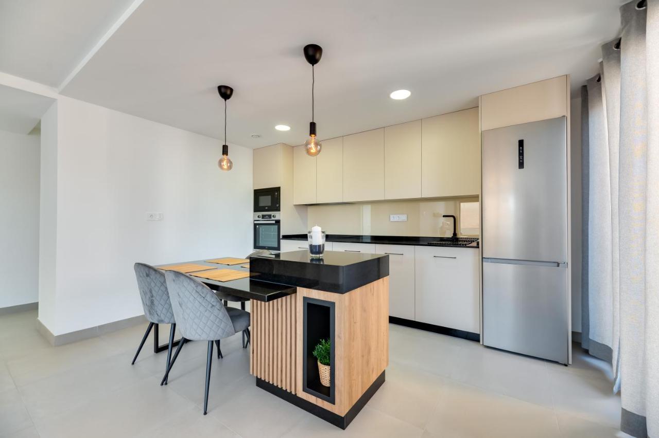 Lxr La Concha 2Hab A Pasos Del Mar Apartment ฟูเอนฮิโรลา ภายนอก รูปภาพ